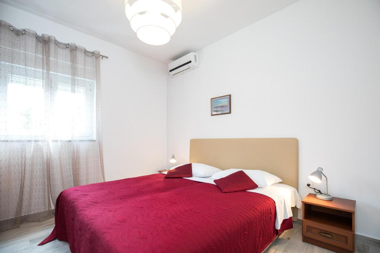 Apartments Renjak Sukošan Exterior foto